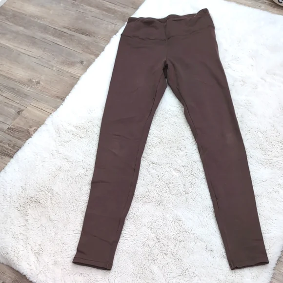 SKIMS Outdoor High-Waisted Banded Legging - Picture 1 of 5